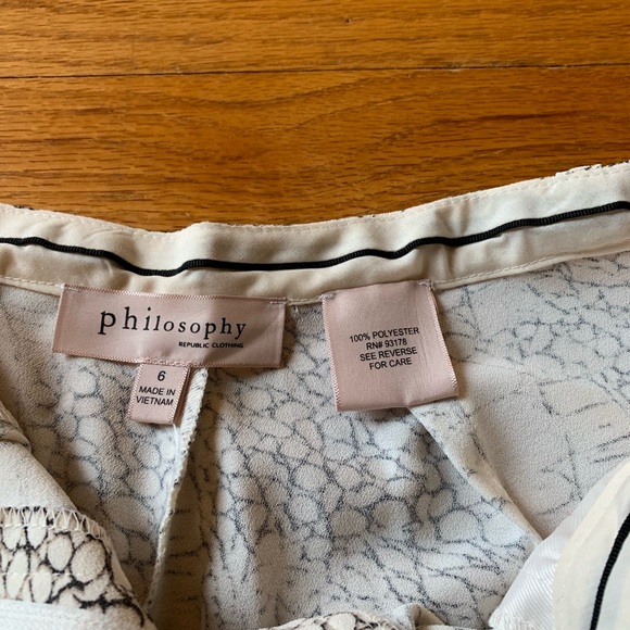 NWT white snakeskin Philosophy shorts size 6 - Picture 6 of 8